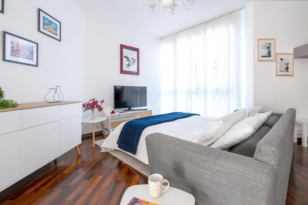 Duomo-PortaromanaXxl Home Terrace & Free Parking Milan Bagian luar foto