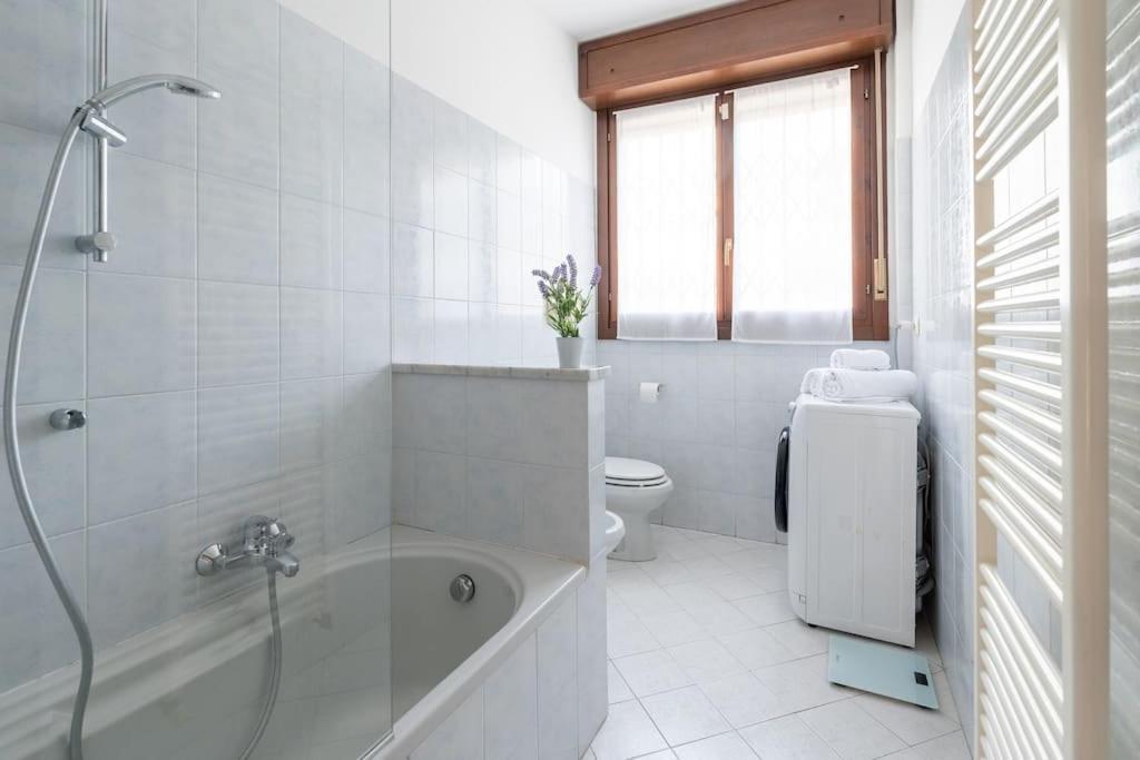 Duomo-PortaromanaXxl Home Terrace & Free Parking Milan Bagian luar foto